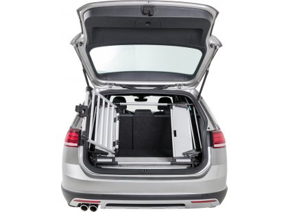 Фото 16 -  аксесуари в авто Trixie Universal Rear Car Grid Універсальні задні автомобільні грати (13201)