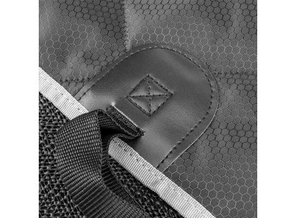 Фото 4 -  аксессуары в авто Senful Водонепроницаемый чехол для собак в машину, черный