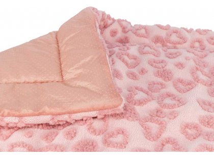 Фото 3 -  лежаки, матраси, килимки та будиночки Trixie Hearts килимок для собак до дня Святого Валентина СЕРЦЯ, рожевий