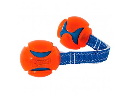 Фото - CHUCKIT Hydrosqueeze Duo Tug игрушка для собак 2 МЯЧА С РЕМНЕМ игрушки CHUCKIT Hydrosqueeze Duo Tug игрушка для собак 2 МЯЧА С РЕМНЕМ