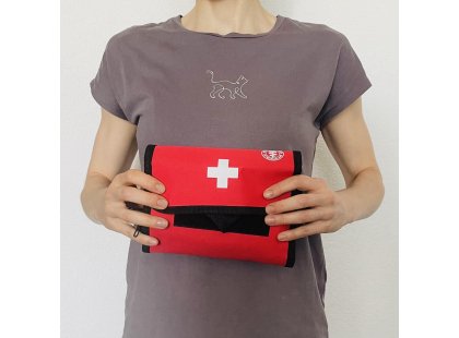Фото 4 -  инструменты и оборудование Trixie Premium First Aid Kit аптечка для кошек и собак (19455)