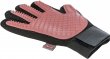 Фото 4 - расчески, щетки Trixie Coat Care Glove рукавица-щетка массажная для кошек (23132)