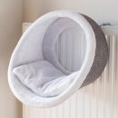 Фото 2 - спальные места, лежаки, домики Trixie RADIATOR BED домик для кота с креплением к батарее (43144)